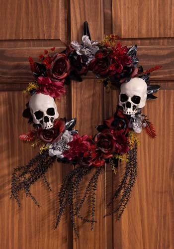 Wreath w/ Skulls & Roses Decoration