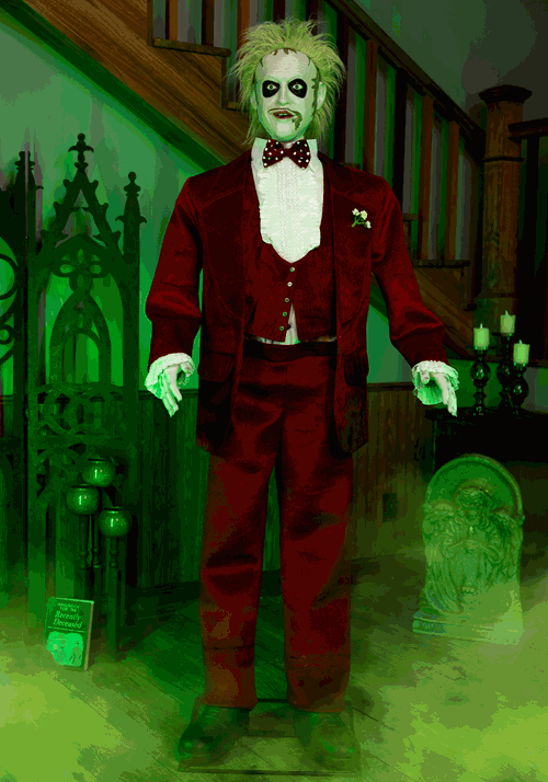 6FT Animated Life Size Beetlejuice with 2 Outfits Decoration