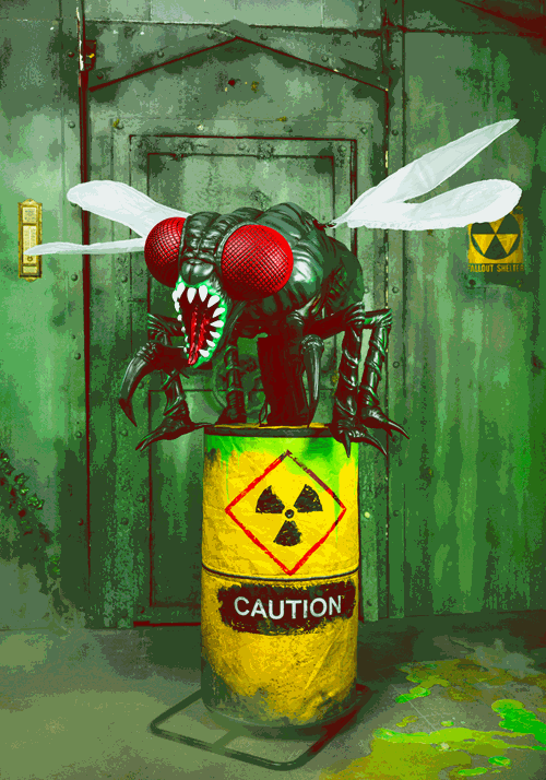 Animatronic Mungo the Mutant Fly Decoration Main 1