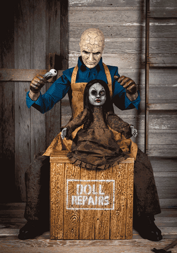 Animatronic The Doll Makers Curse Decoration